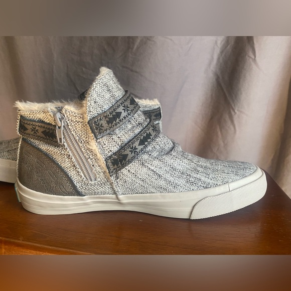 Blowfish Malibu Gray High-Top Sneakers with Buckle Detail Woman’s size 8 - Picture 3 of 9